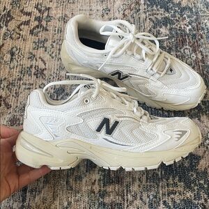 New Balance Lifestyle 725 V1